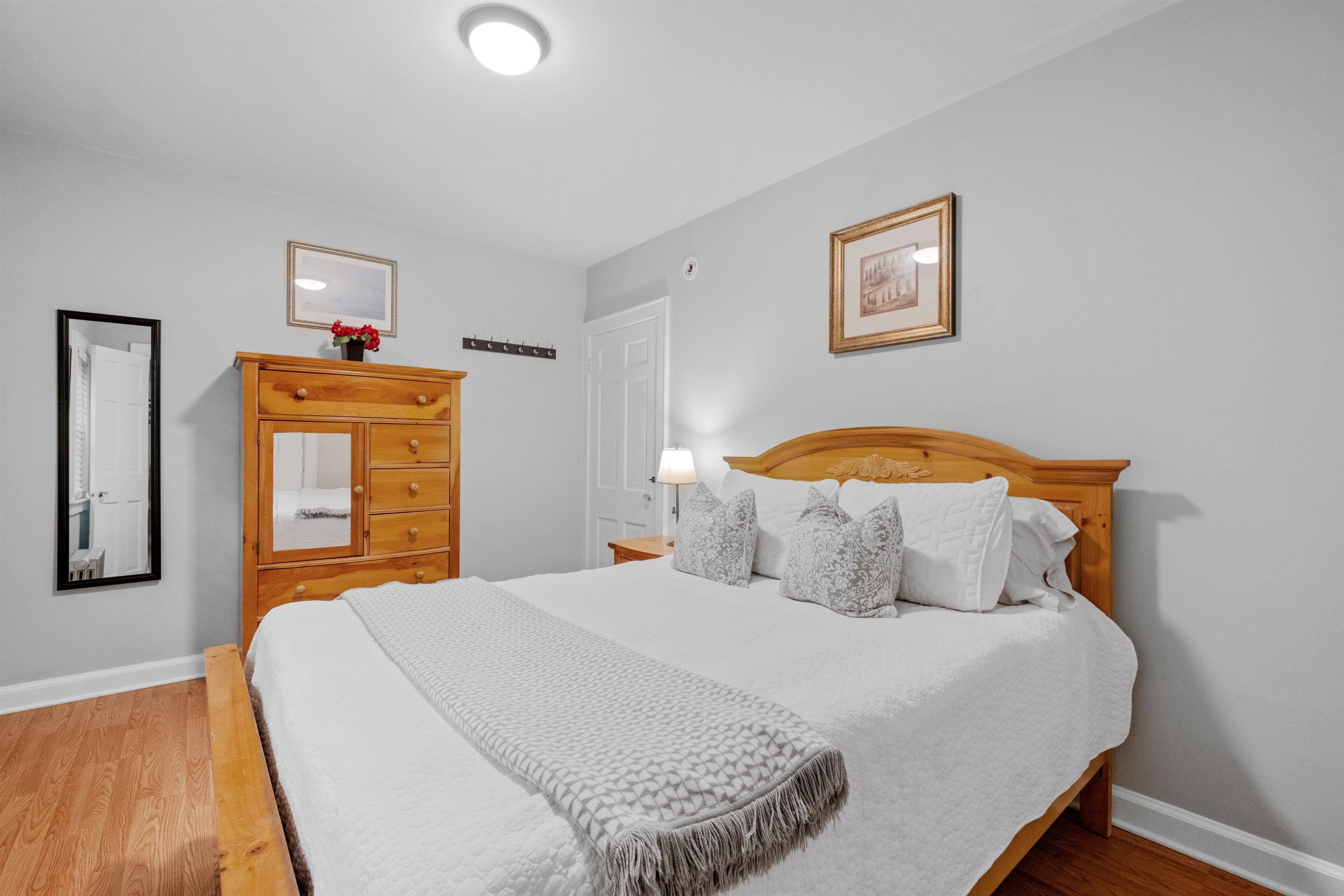 989 Union Street Manchester, NH 03104 - Photo 32 of 49