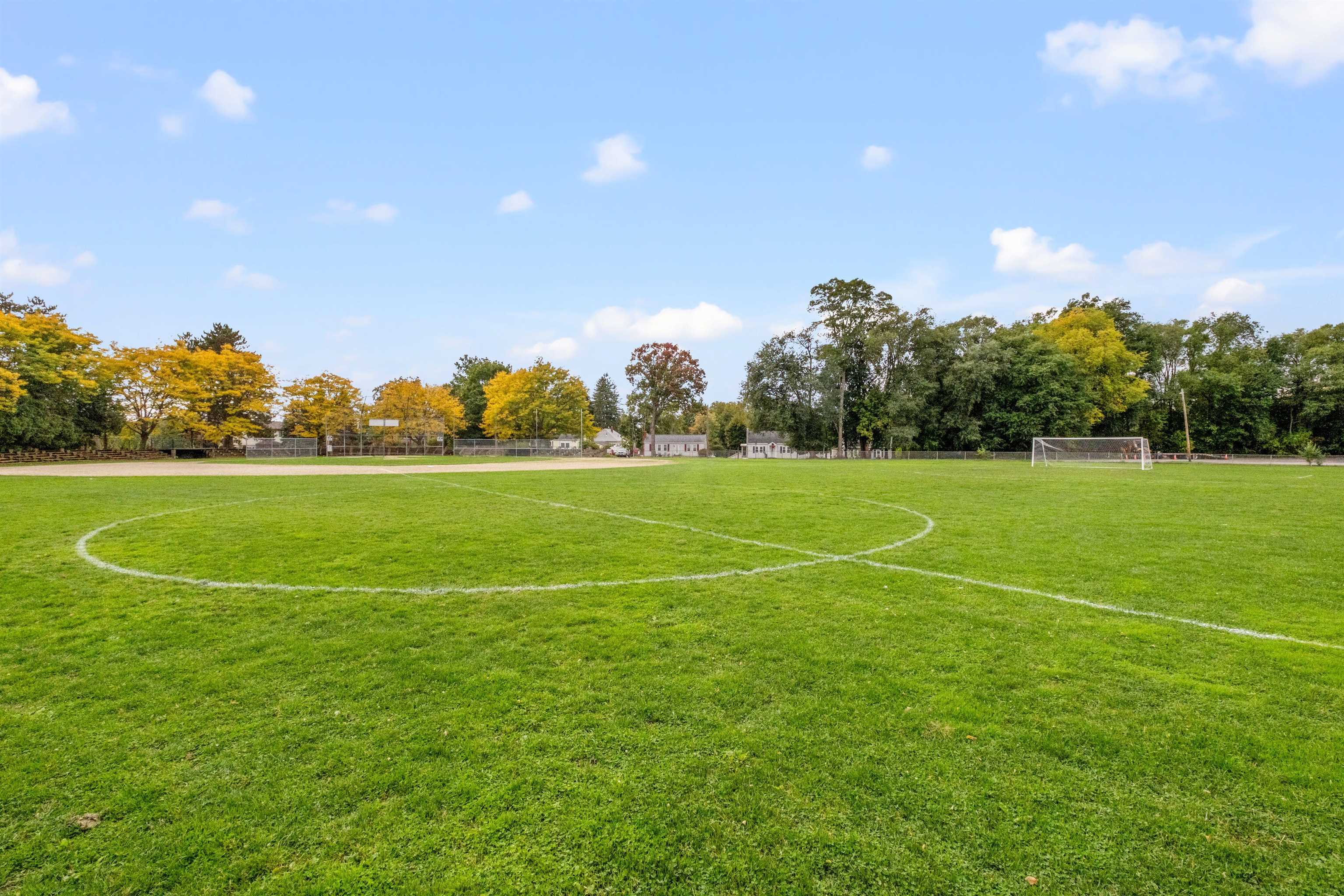 989 Union Street Manchester, NH 03104 - Photo 47 of 49