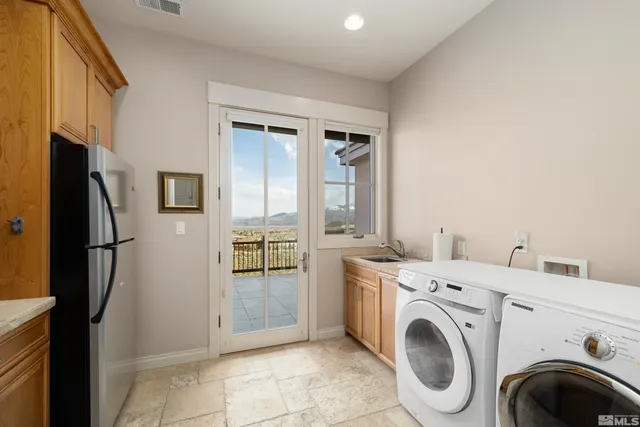 a view of utility room with washer and dryer