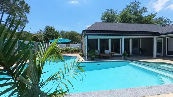 $3,950 | 3339 Country Club Boulevard, Stafford, TX 77477