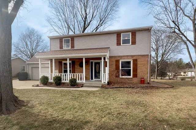 $315,000 | 204 Salem Road, Monticello, IL 61856