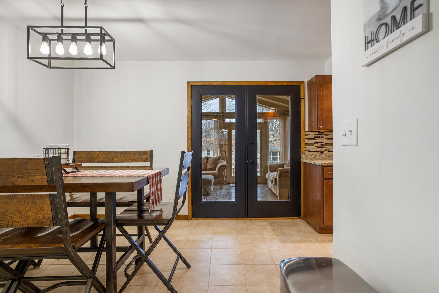 204 Salem Road Monticello, IL 61856 - Photo 11 of 52