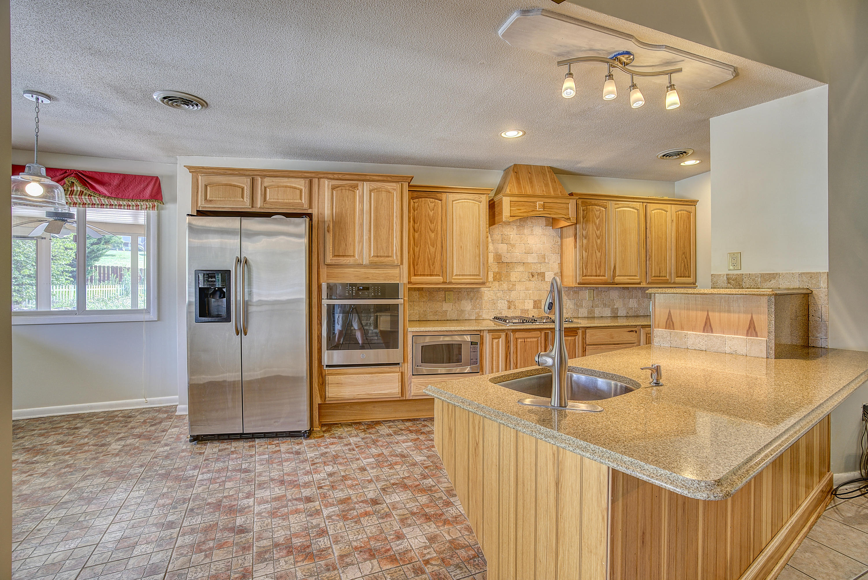 228 Cross Community Road Bristol, TN 37620 - Photo 27 of 66 CrossC--26
