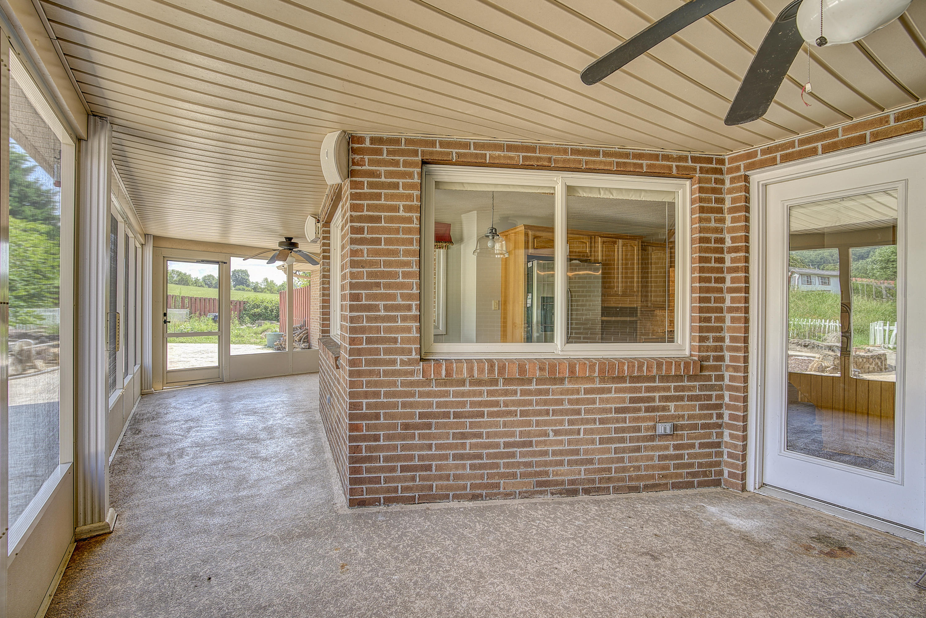 228 Cross Community Road Bristol, TN 37620 - Photo 49 of 66 CrossC--48