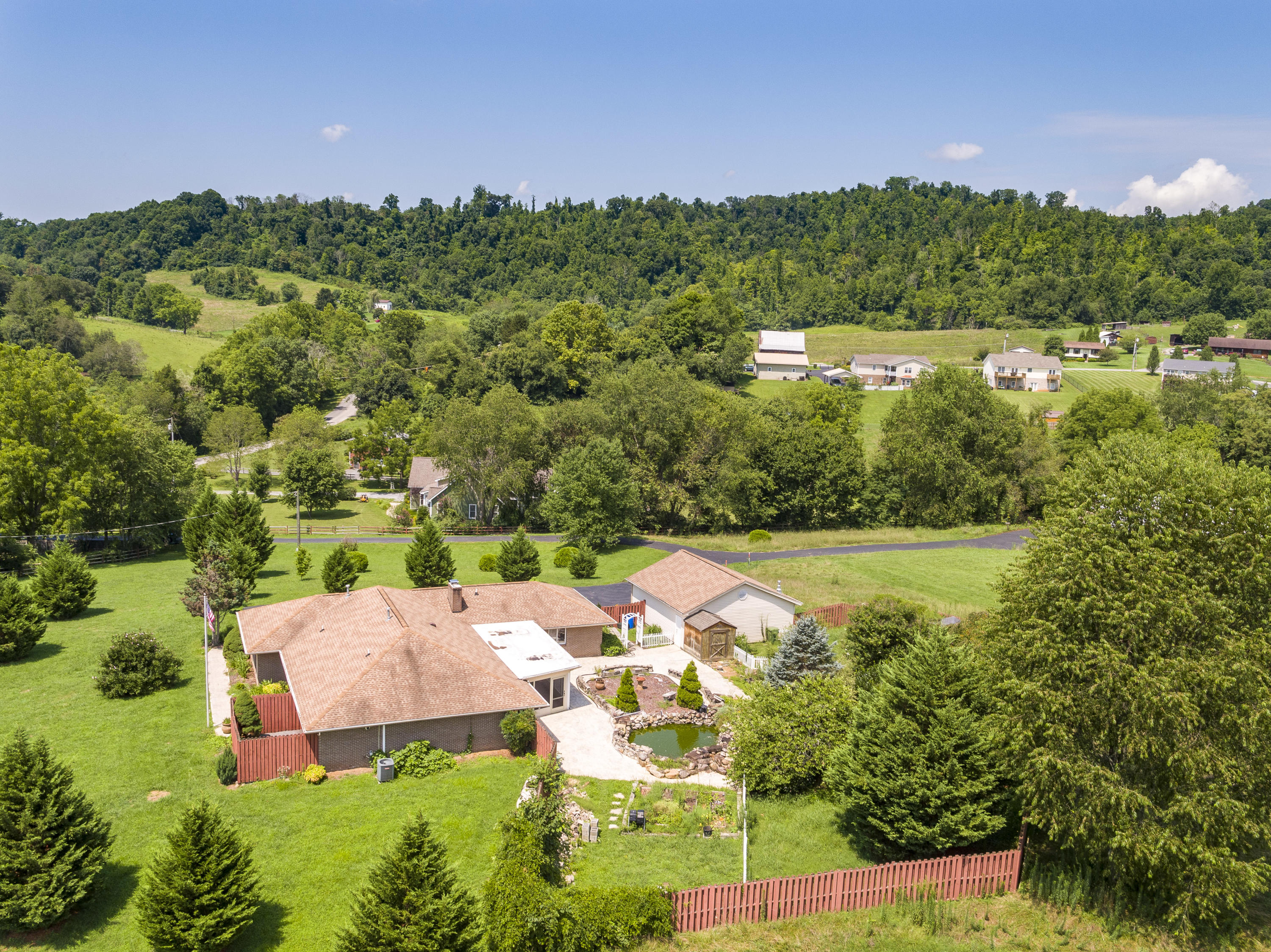 228 Cross Community Road Bristol, TN 37620 - Photo 60 of 66 CrossCA--8
