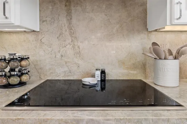 $7,900 | 640 West Solana Circle, Unit 11, Solana Beach, CA 92075