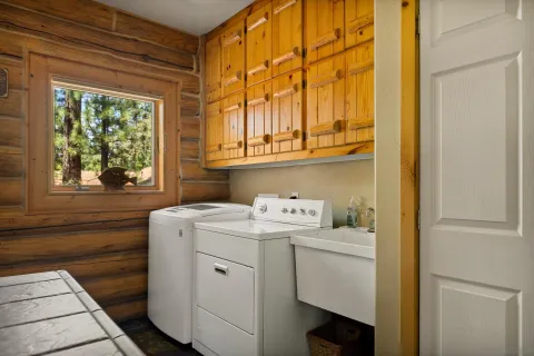 $1,550,000 | 42108 Winterpark Drive, Big Bear Lake, CA 92315