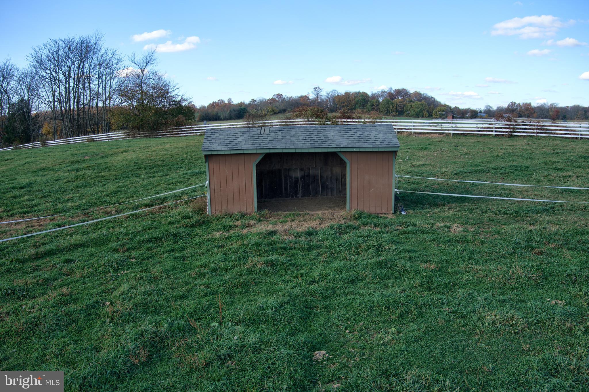 14000 Frederick Road Cooksville, MD 21723 - Photo 80 of 135 Large Run-in Shed