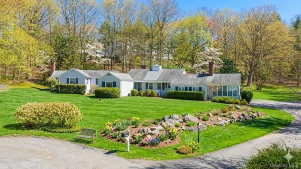 $1,625,000 | 6 Spruce Hollow, Armonk, NY 10504