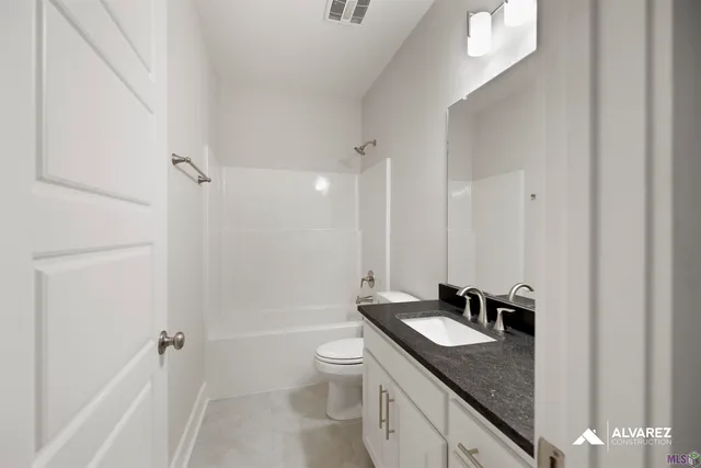 $2,275 | 7619 Silverside Drive, Baton Rouge, LA 70810