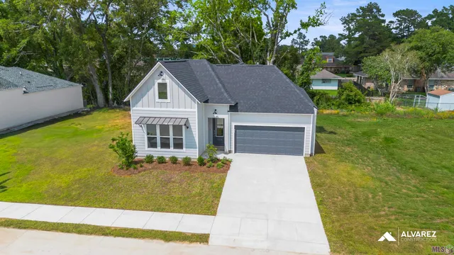 $2,275 | 7619 Silverside Drive, Baton Rouge, LA 70810