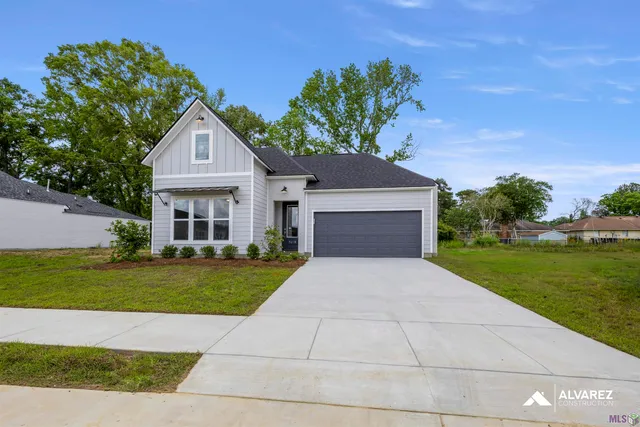 $2,275 | 7619 Silverside Drive, Baton Rouge, LA 70810