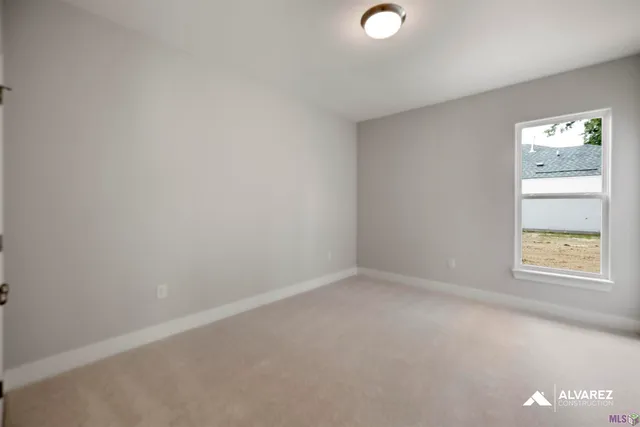 $2,275 | 7619 Silverside Drive, Baton Rouge, LA 70810