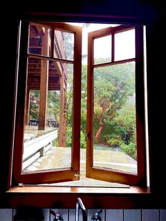 a view of livingroom with furniture