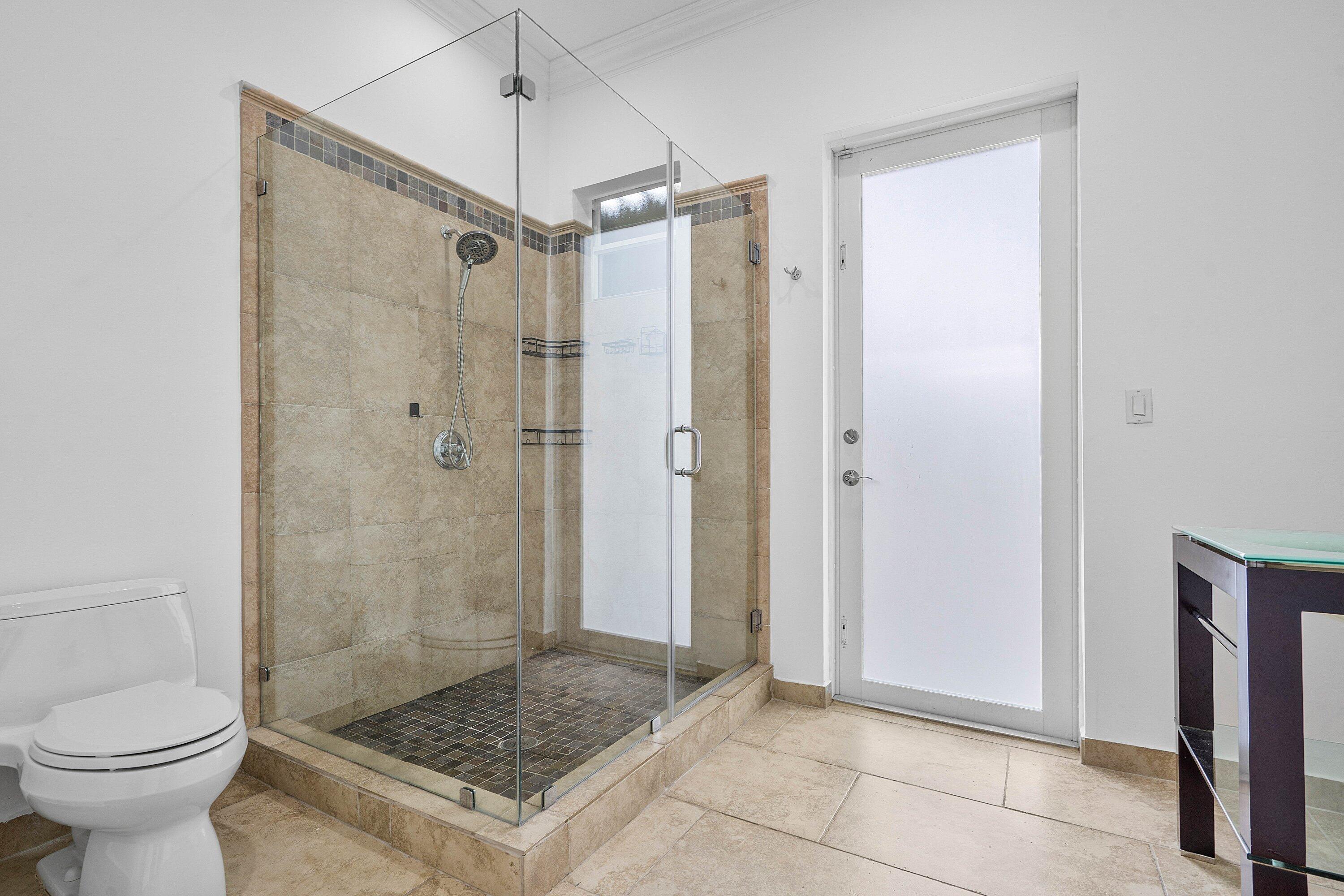 16852 Northwest 88th Path Miami Lakes, FL 33018 - Photo 19 of 34 032-16852Northwest88thPath-MiamiLakes-FL