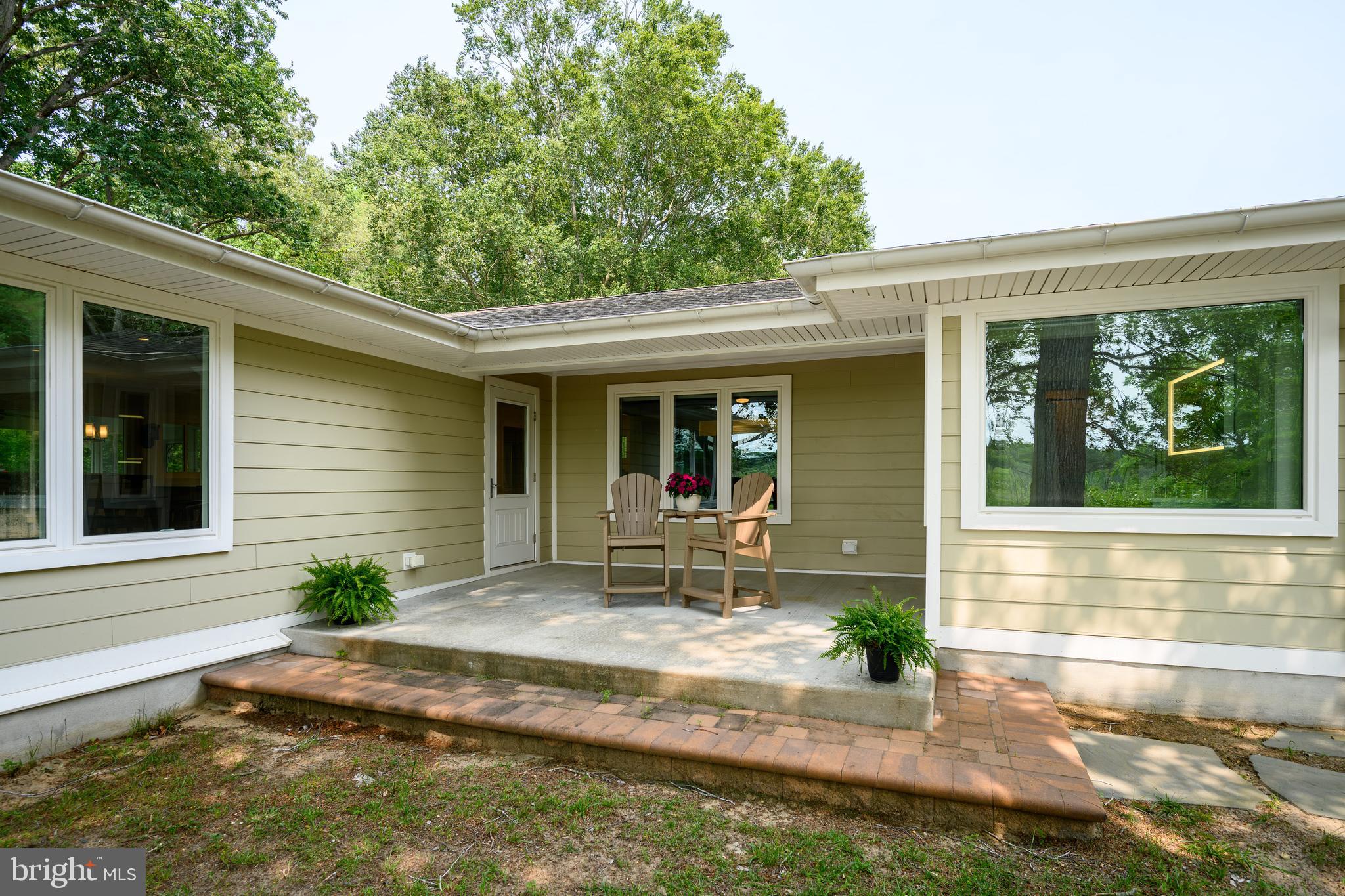 25292 Sandy Point Road Greensboro, MD 21639 - Photo 65 of 65 side deck