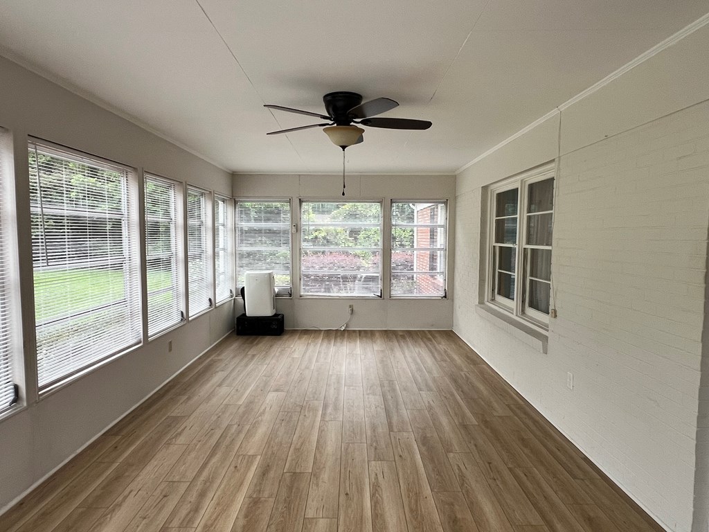 501 Cedar Street Clinton, SC 29325 - Photo 23 of 31