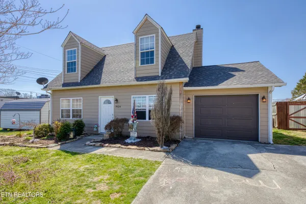 $279,500 | 7624 Camden Road, Powell, TN 37849
