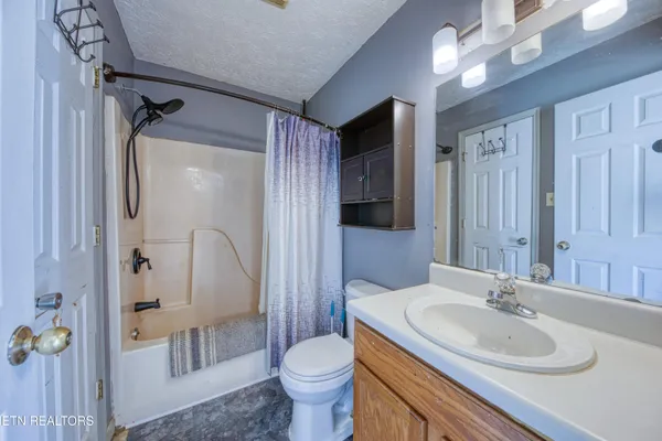 $279,500 | 7624 Camden Road, Powell, TN 37849