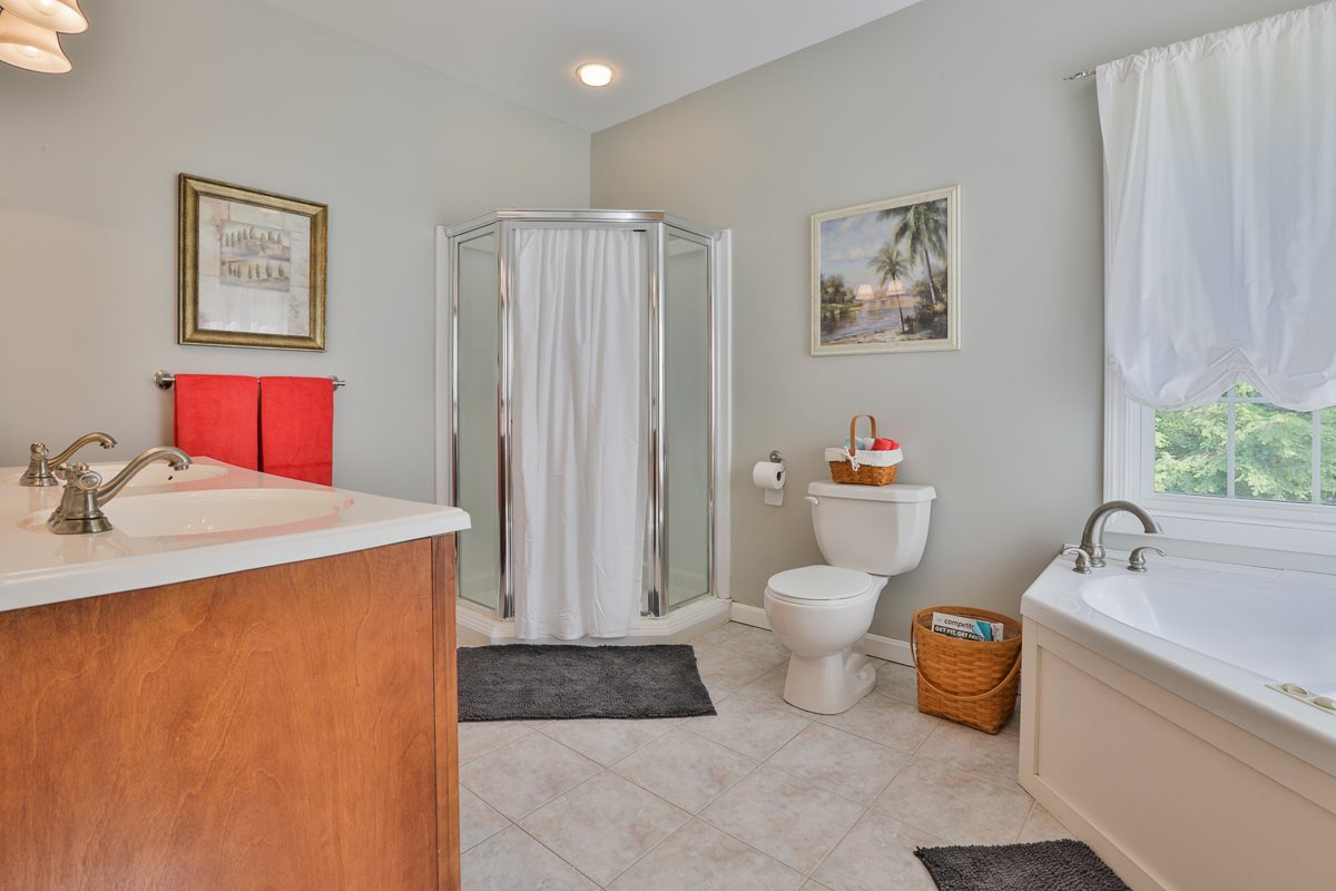 16 Nightingale Road Nashua, NH 03062 - Photo 22 of 40