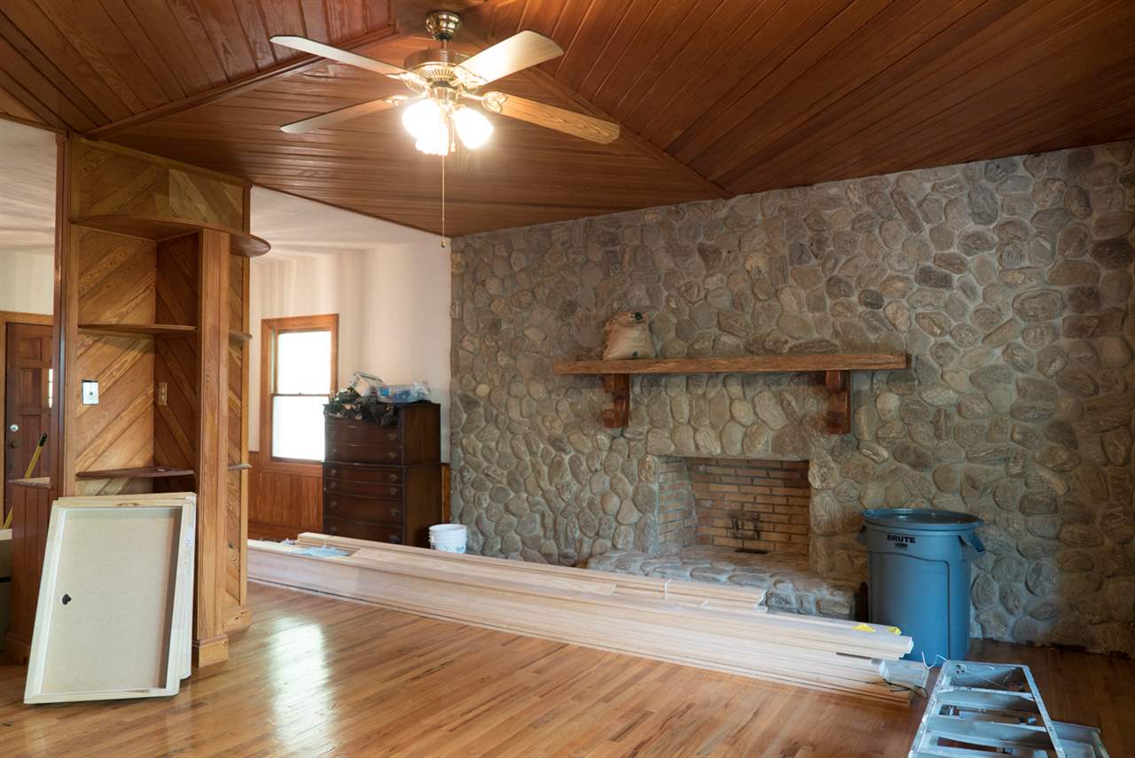 951 Dickson Road Campobello, SC 29322 - Photo 13 of 25