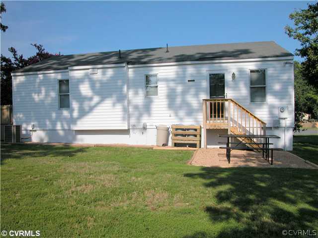 9315 Becton Road Glen Allen, VA 23060 - Photo 8 of 12 Exterior Back