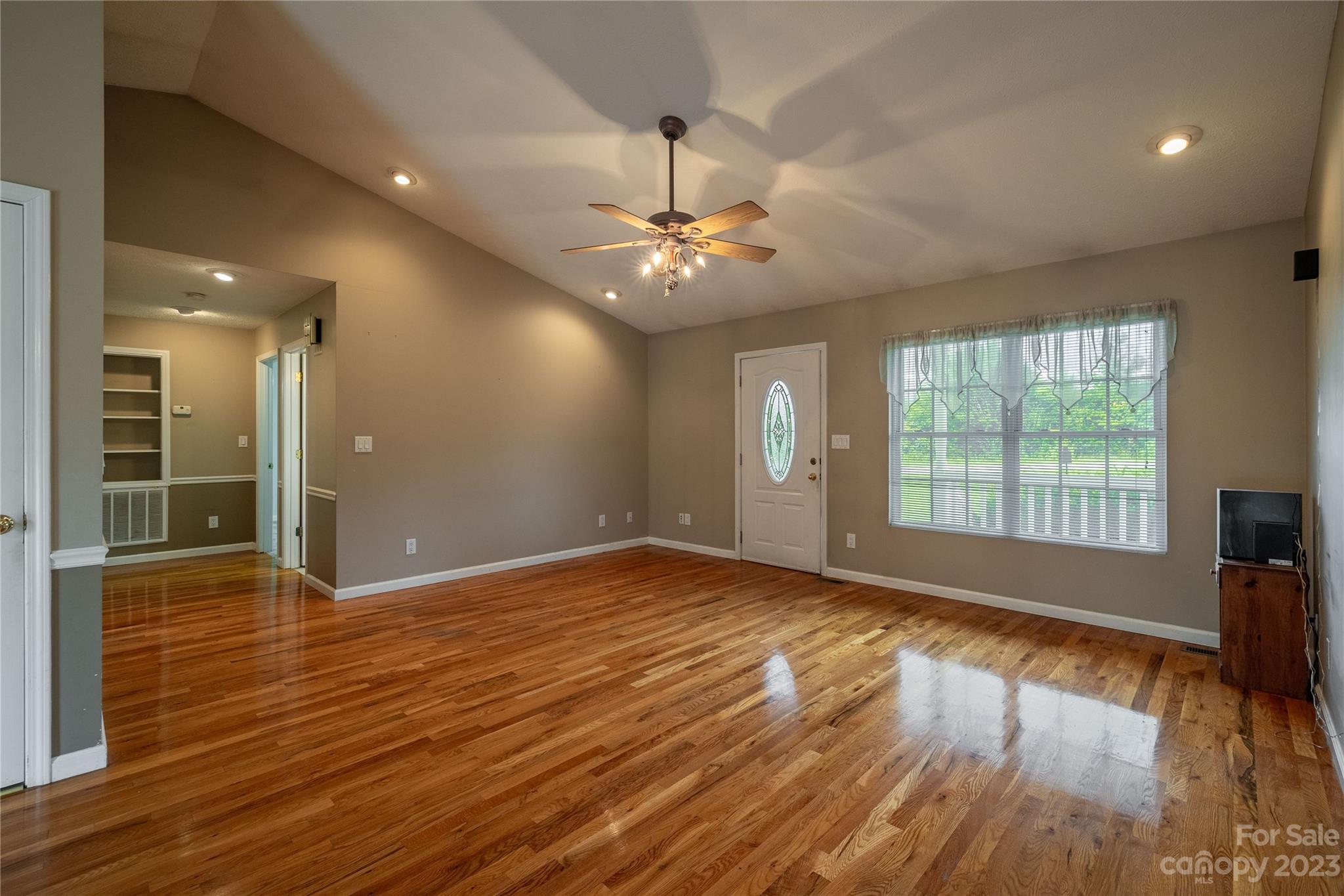 521 Hopewell Road Morganton, NC 28655 - Photo 4 of 22 Gallery Image 4