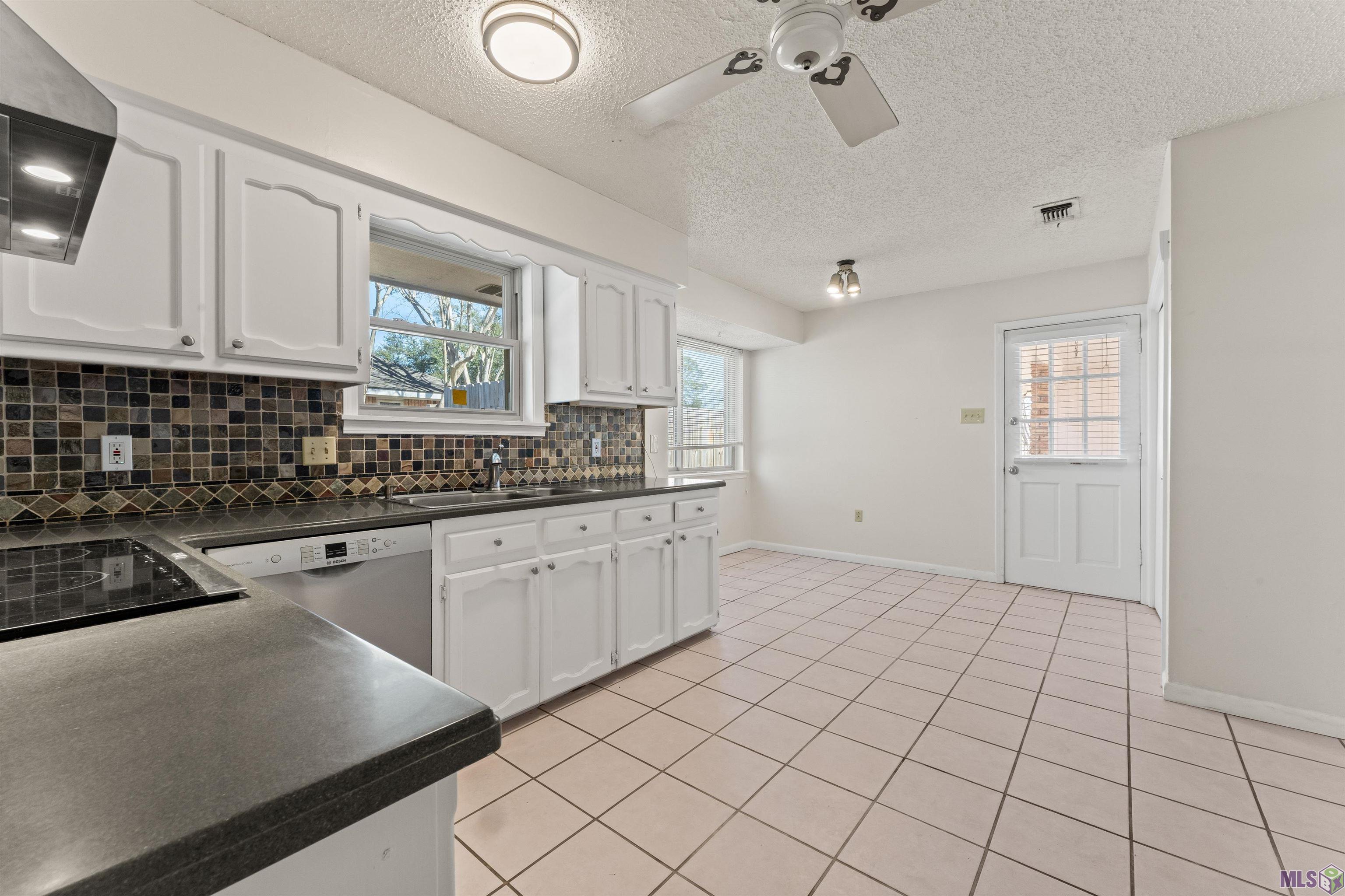 4817 Shadeland Drive Baton Rouge, LA 70816 - Photo 10 of 30