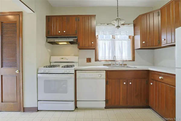 $875,000 | 175 Washington Avenue, Pleasantville, NY 10570