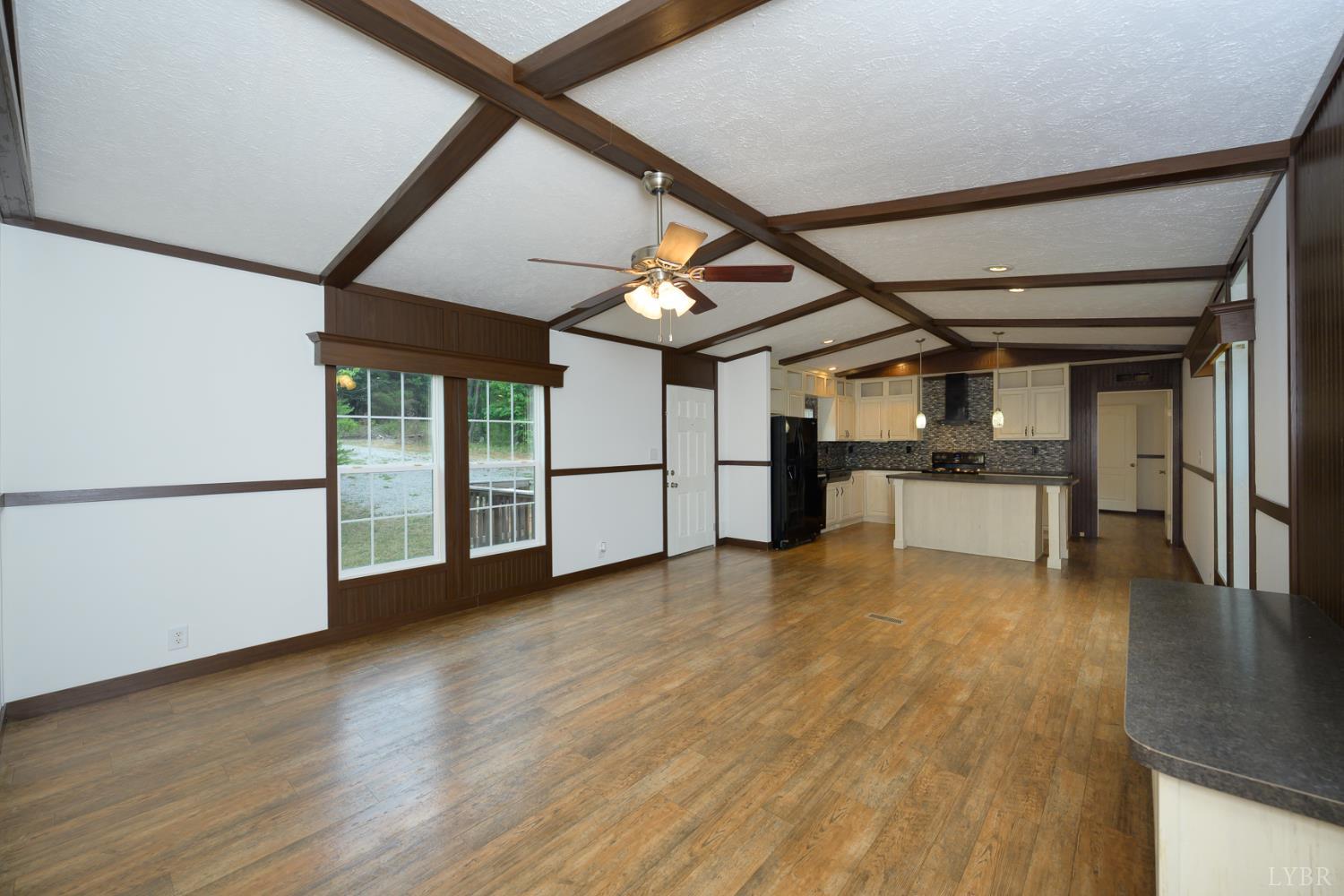 841 Mercury Road Gretna, VA 24557 - Photo 3 of 38