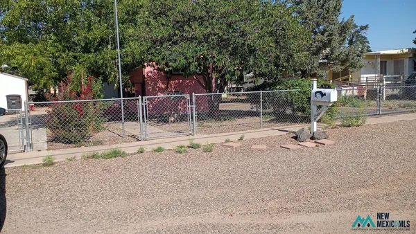 $900 | 3118 South 8th Street, Deming, NM 88030