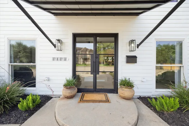 $775,000 | 4148 Bissonnet Street, West University Place, TX 77005