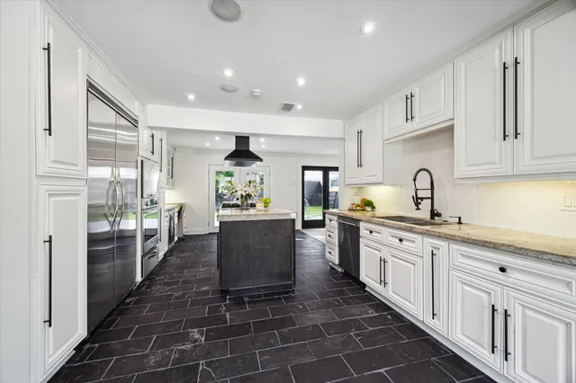 $775,000 | 4148 Bissonnet Street, West University Place, TX 77005