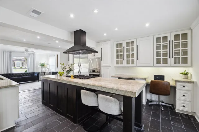 $775,000 | 4148 Bissonnet Street, West University Place, TX 77005