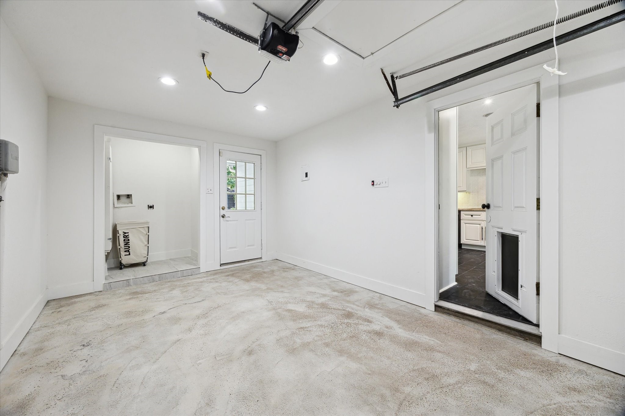 4148 Bissonnet Street West University Place, TX 77005 - Photo 26 of 39 a view of an empty room