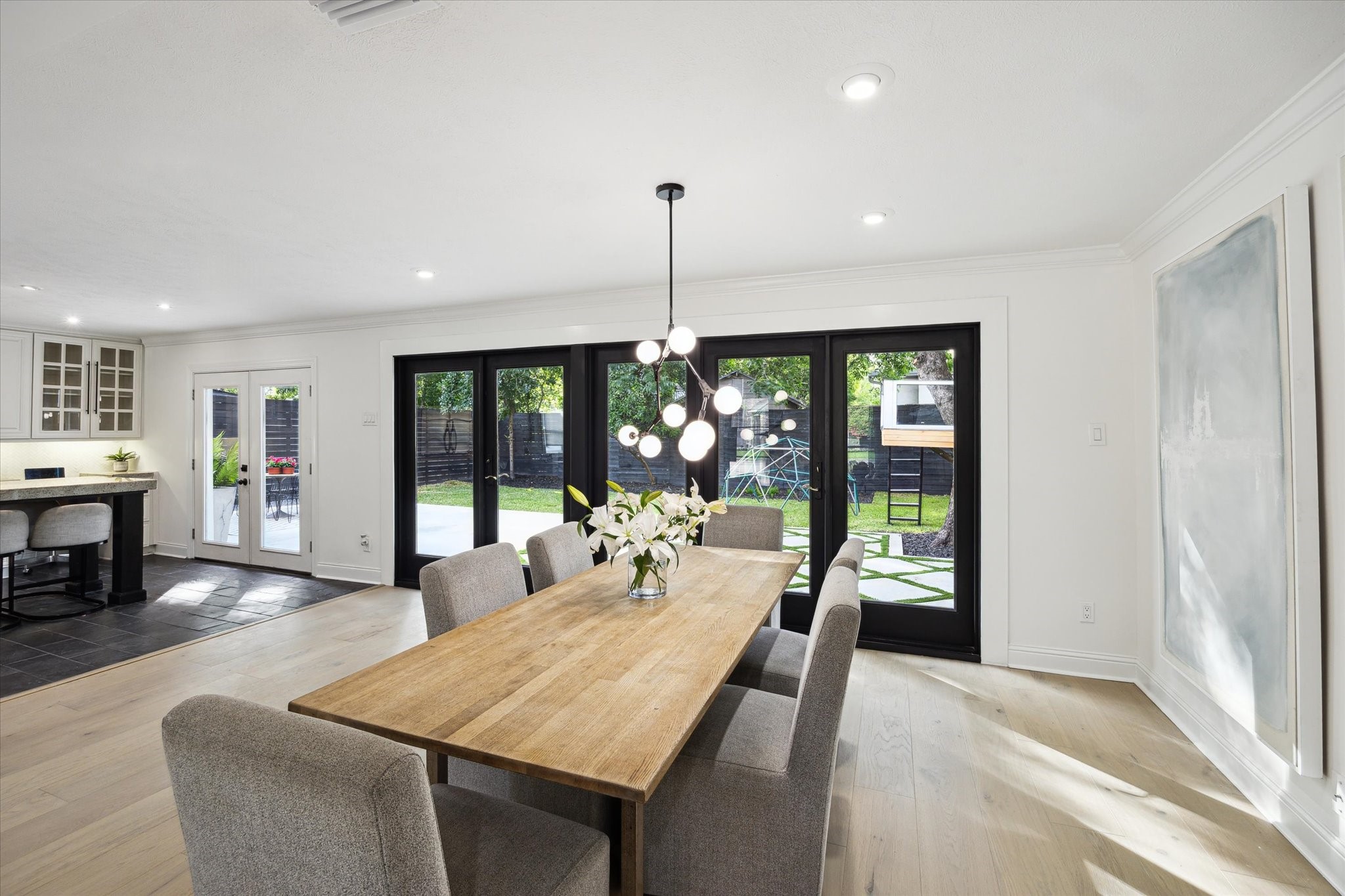 4148 Bissonnet Street West University Place, TX 77005 - Photo 7 of 39 a living room with furniture and large windows
