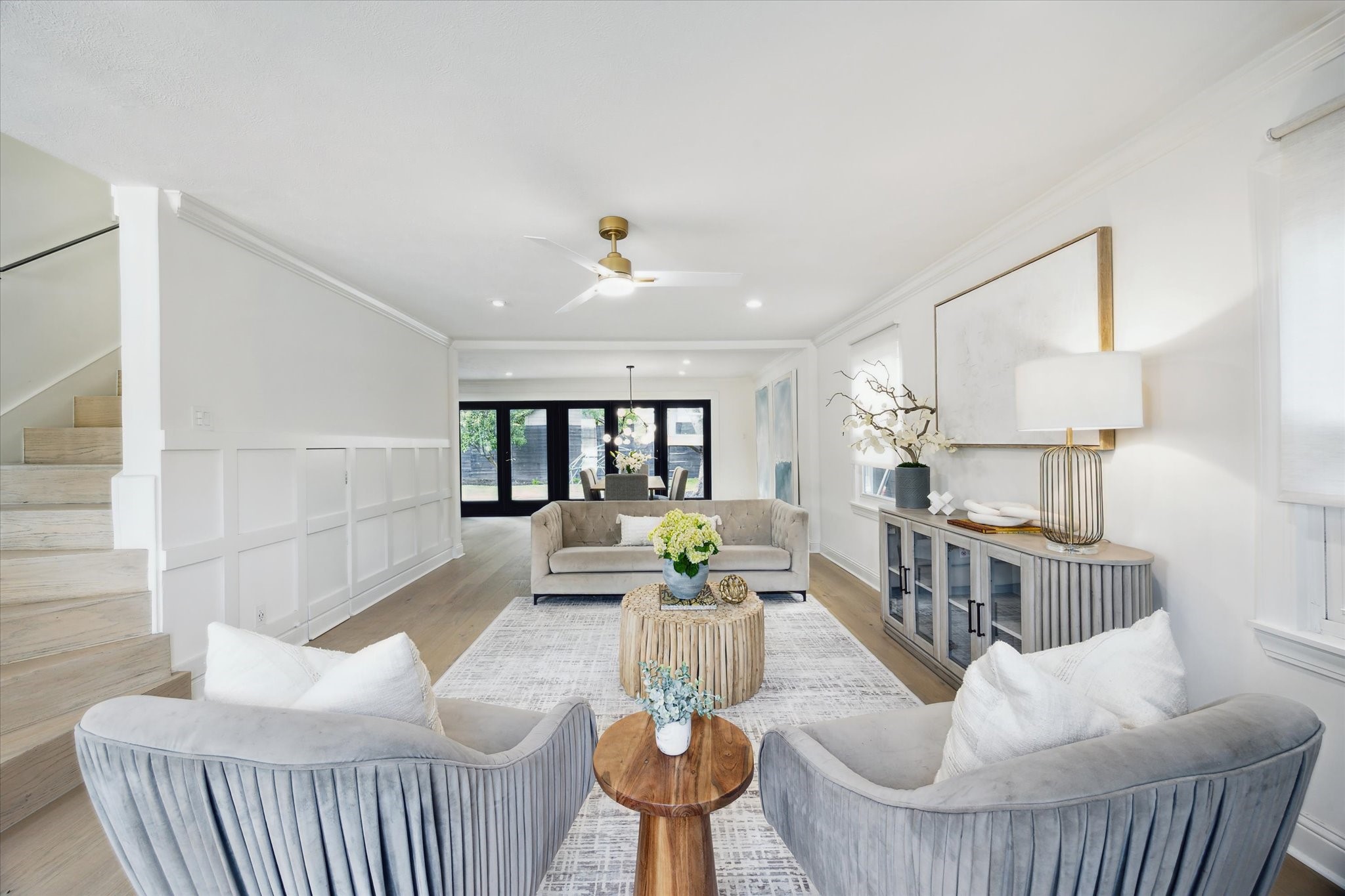 4148 Bissonnet Street West University Place, TX 77005 - Photo 9 of 39 a living room with furniture and wooden floor