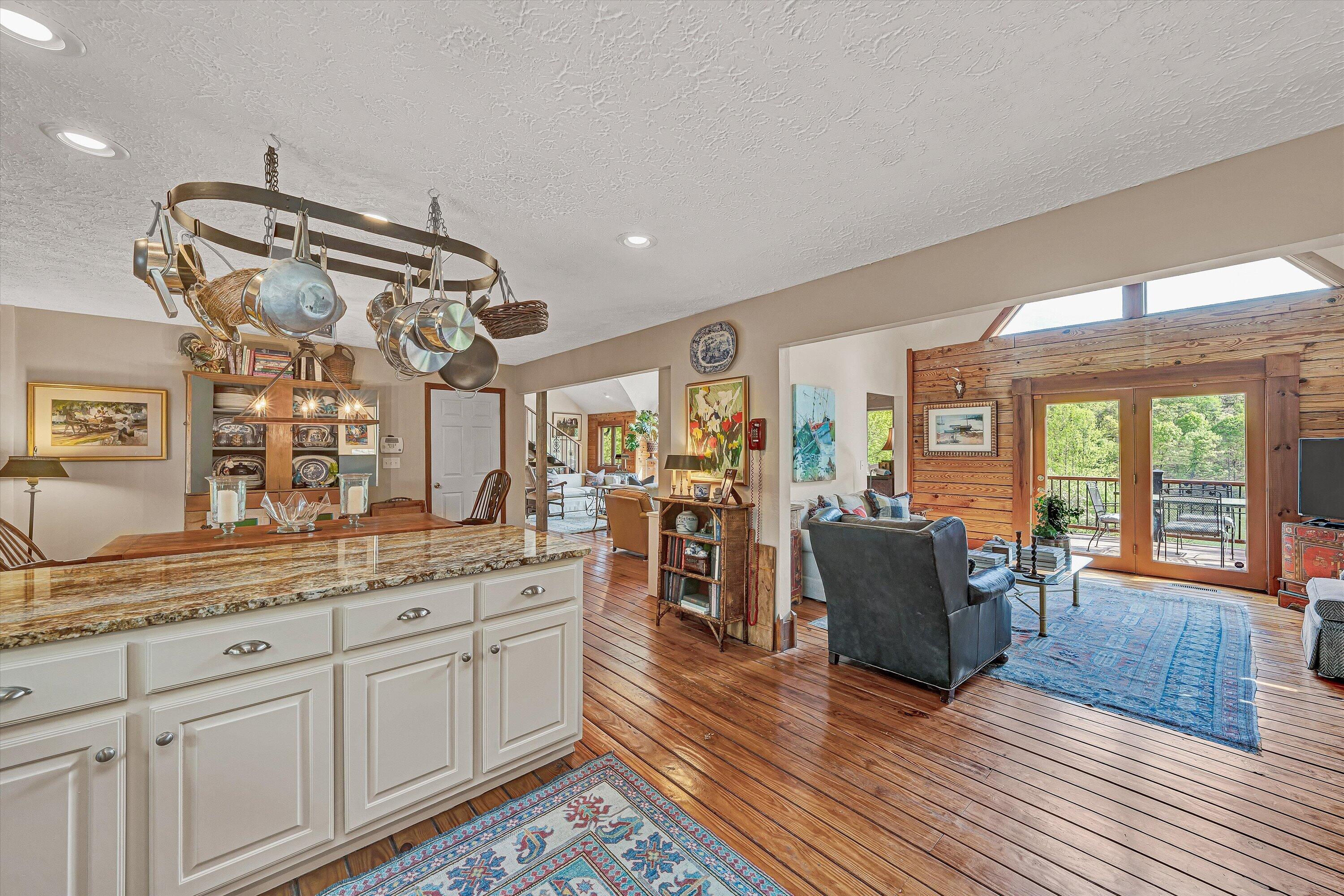 540 Lakeshore Terrace Road Hardy, VA 24101 - Photo 23 of 82 22-DSC00046
