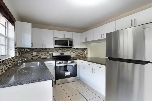 $2,250 | 7510 Southwest 152nd Avenue, Unit C104, Miami, FL 33193