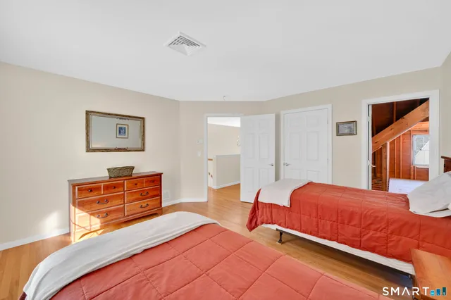 $469,000 | 5 South Hollow, Unit 5, East Hampton, CT 06424