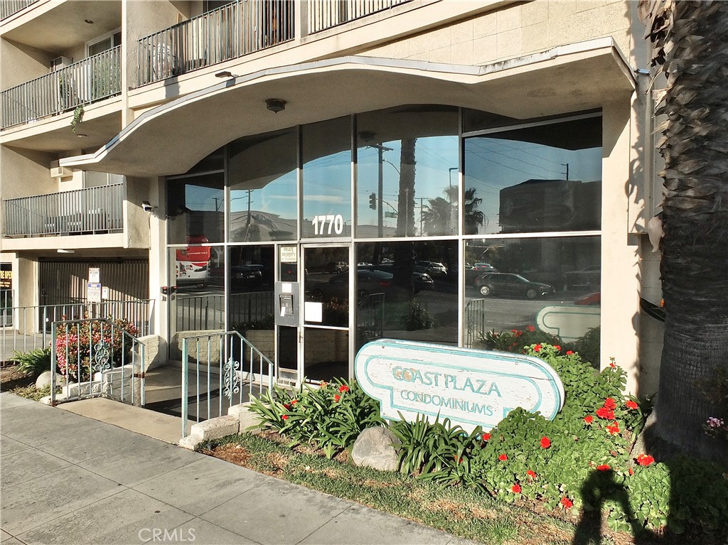 1770 Ximeno Avenue, Unit 314 Long Beach, CA 90815 - Photo 36 of 37 a front view of a house