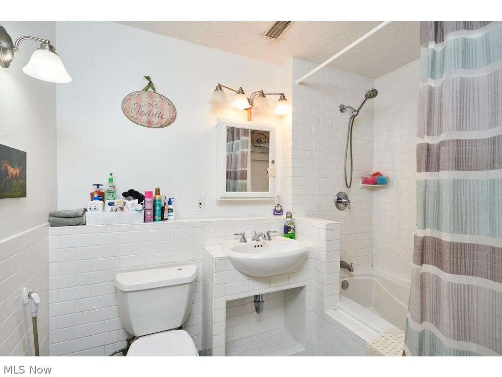 2743 West Bath Road Akron, OH 44333 - Photo 17 of 34 Gallery Image 17