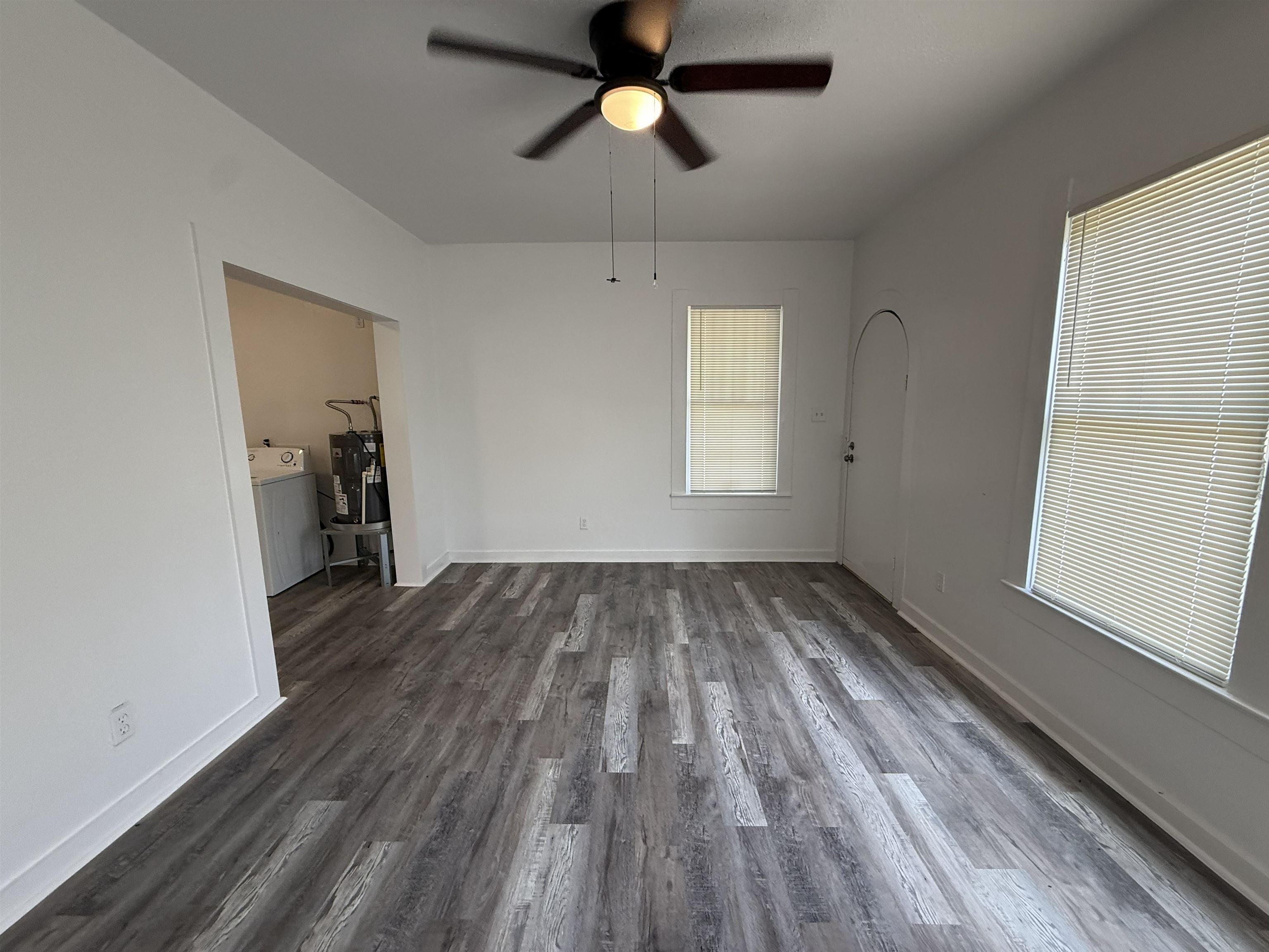 2565 Rusk Street Beaumont, TX 77702 - Photo 7 of 8 Gallery Image 7