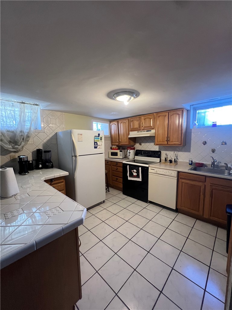 131 Mitchell Street Providence, RI 02907 - Photo 20 of 41