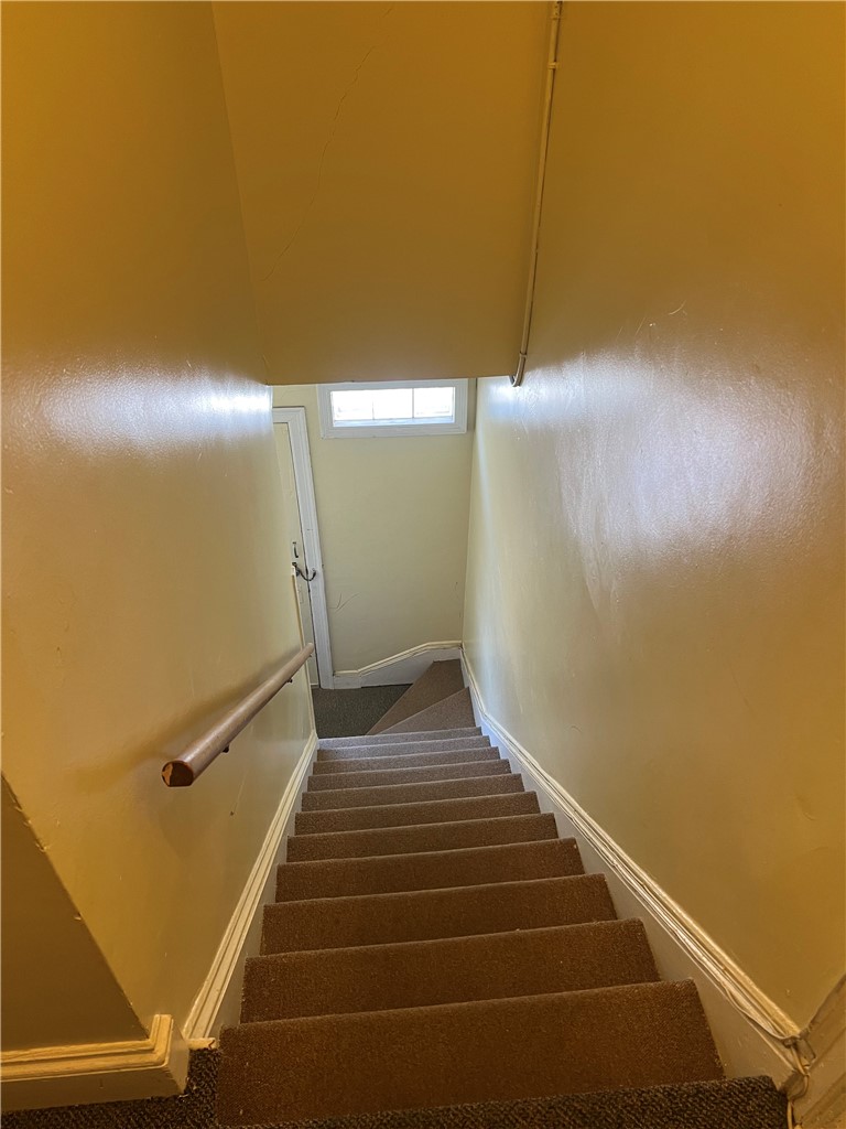 131 Mitchell Street Providence, RI 02907 - Photo 4 of 41