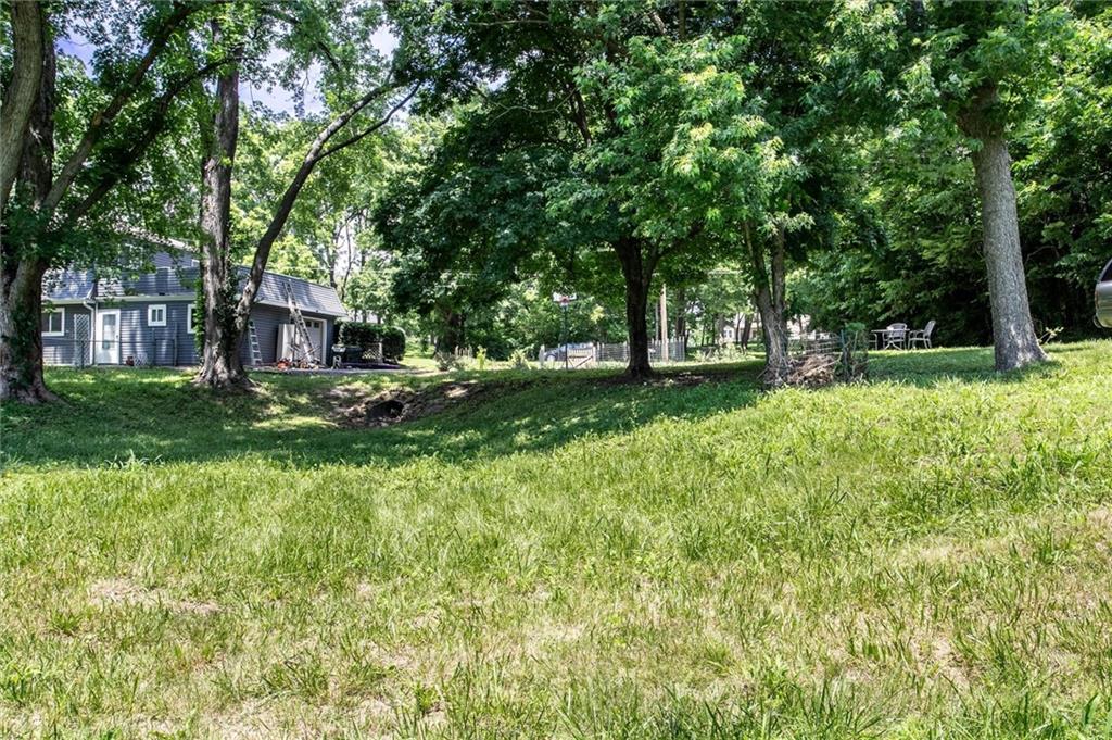 9251 Liggett Road Kansas City, KS 66109 - Photo 31 of 37
