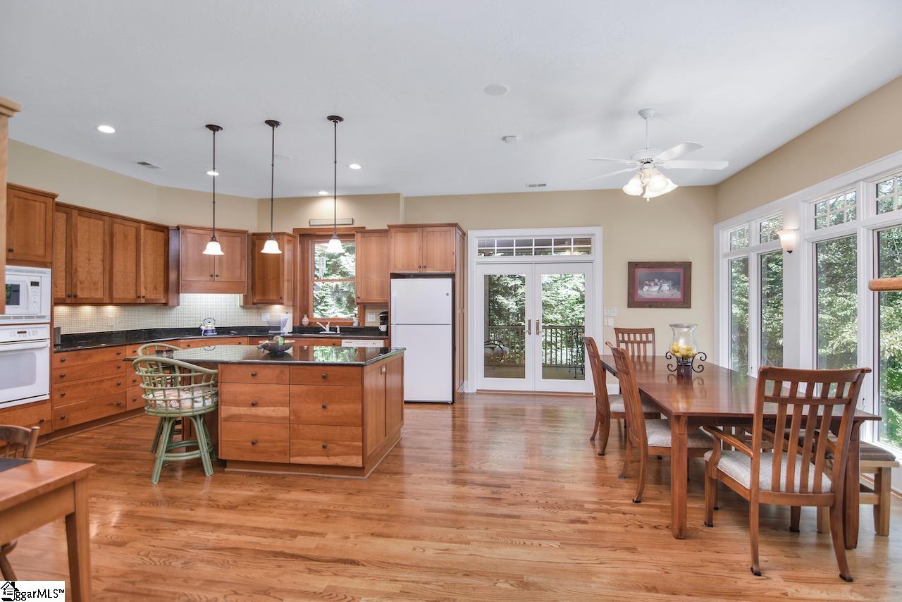 756 Navigator's Point Seneca, SC 29672 - Photo 12 of 36 Gallery Image 12