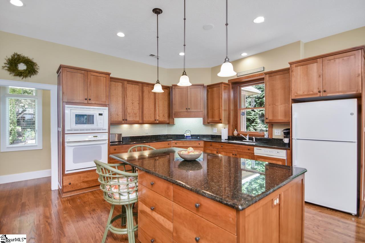 756 Navigator's Point Seneca, SC 29672 - Photo 14 of 36 Gallery Image 14