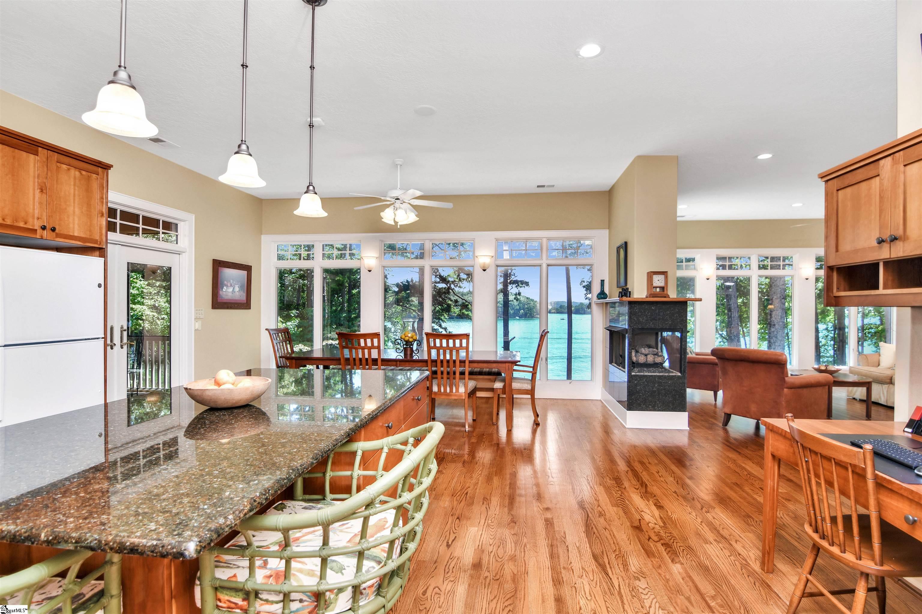 756 Navigator's Point Seneca, SC 29672 - Photo 16 of 36 Gallery Image 16