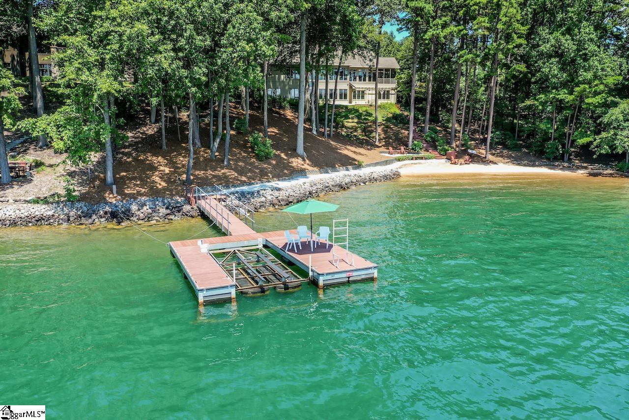 756 Navigator's Point Seneca, SC 29672 - Photo 2 of 36 Gallery Image 2